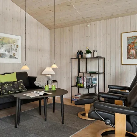 3 Bedroom Cozy In Borkop *